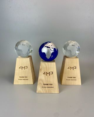 🌿Unikátne dreveno-sklenené trofeje🌿 Perfektná voľba na ocenenie, ktoré zanechá dojem. Čo na ne hovoríte?✨...